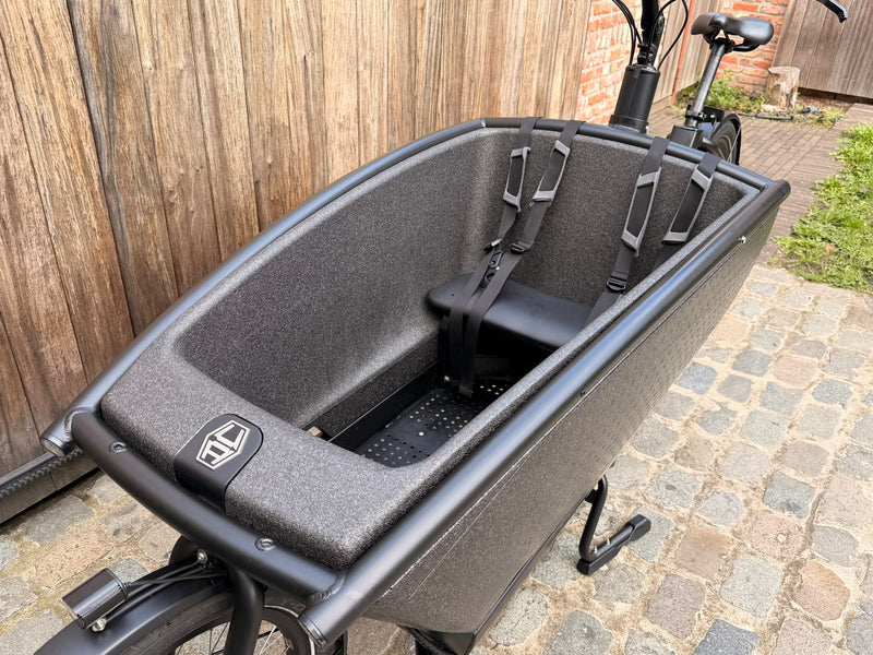 Urban Arrow Family Black